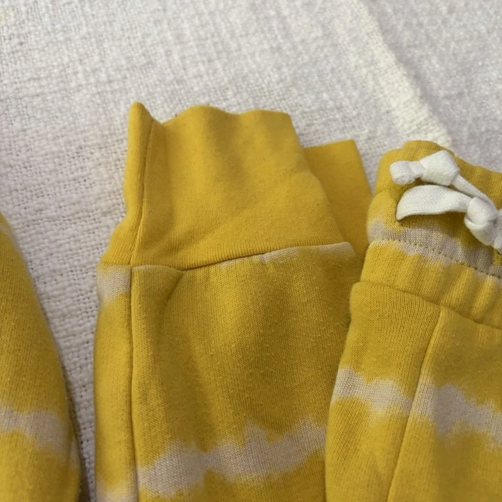GAP Kids Yellow Sweatsuit Set 2pc  Sweatshirt Joggers Girls XS 4/5 School